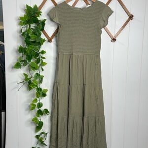 By The River - SMOCKED TIERED MIDI DRESS Sage Green size L